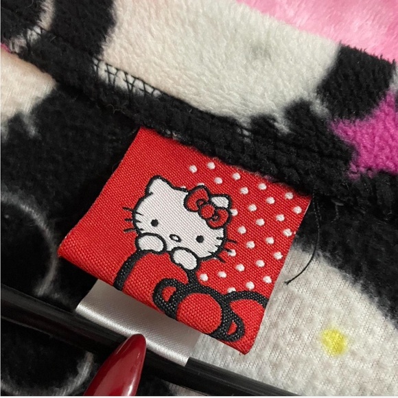 Black and pink Hello Kitty onesie - Picture 3 of 3